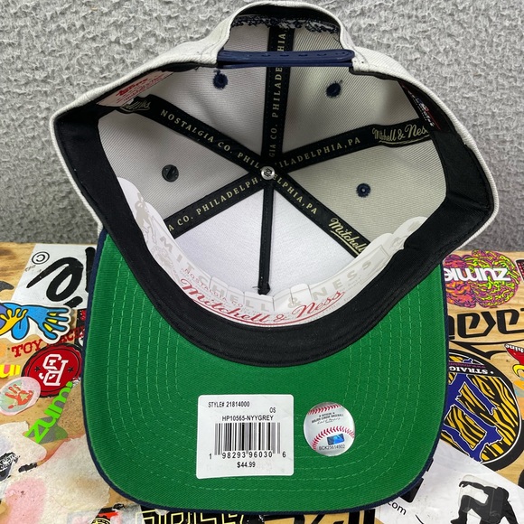 New York Yankees Mitchell & Ness Topps Pro Pinch Fit Cap Snapback - Picture 6 of 7